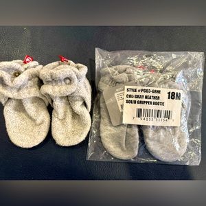 Zutano baby bootie bundle! Used 12M gray fleece and 18M gray (never worn!)